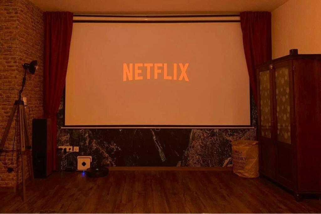 Home Cinema, Parking Space Wurtzbourg Extérieur photo