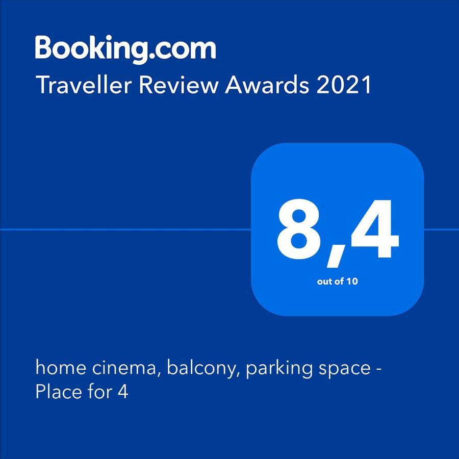 Home Cinema, Parking Space Wurtzbourg Extérieur photo